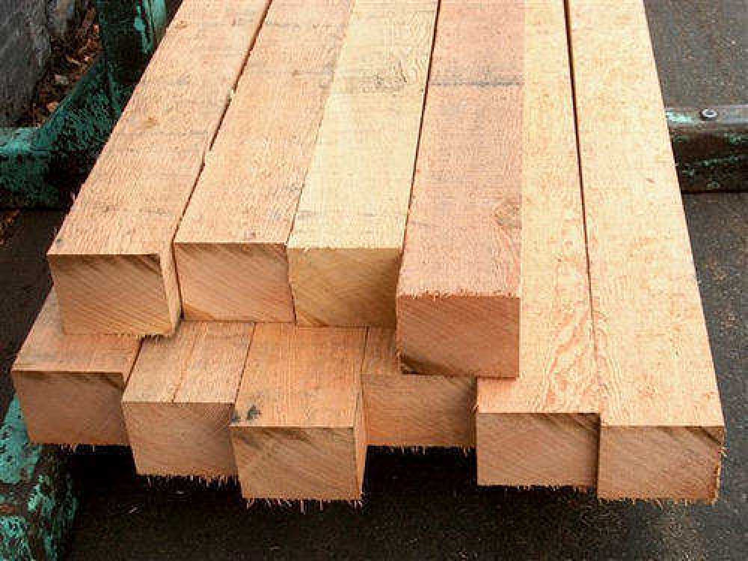 We supply and export of Agro-Forestry products such as sawn wood, hibiscus flower, e.t.c